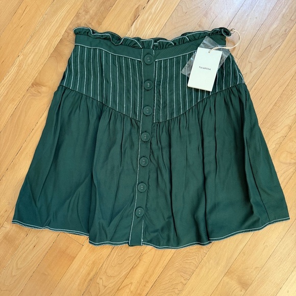 Tularosa Dresses & Skirts - NWT Green Tularosa Button Up Front Skirt Size Small